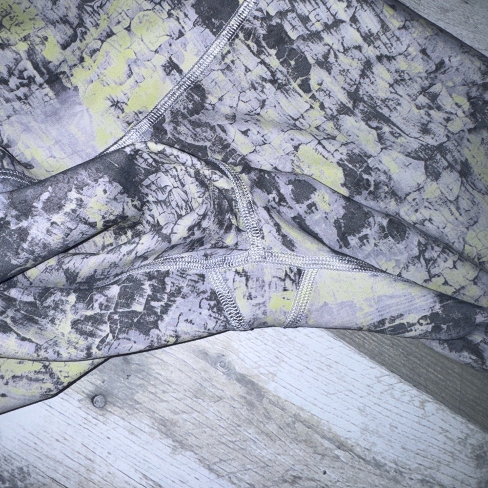 Lululemon Wunder Train Contour Fit High-Rise Marbler Leggings 25" Sz. 2 - Picture 6 of 11